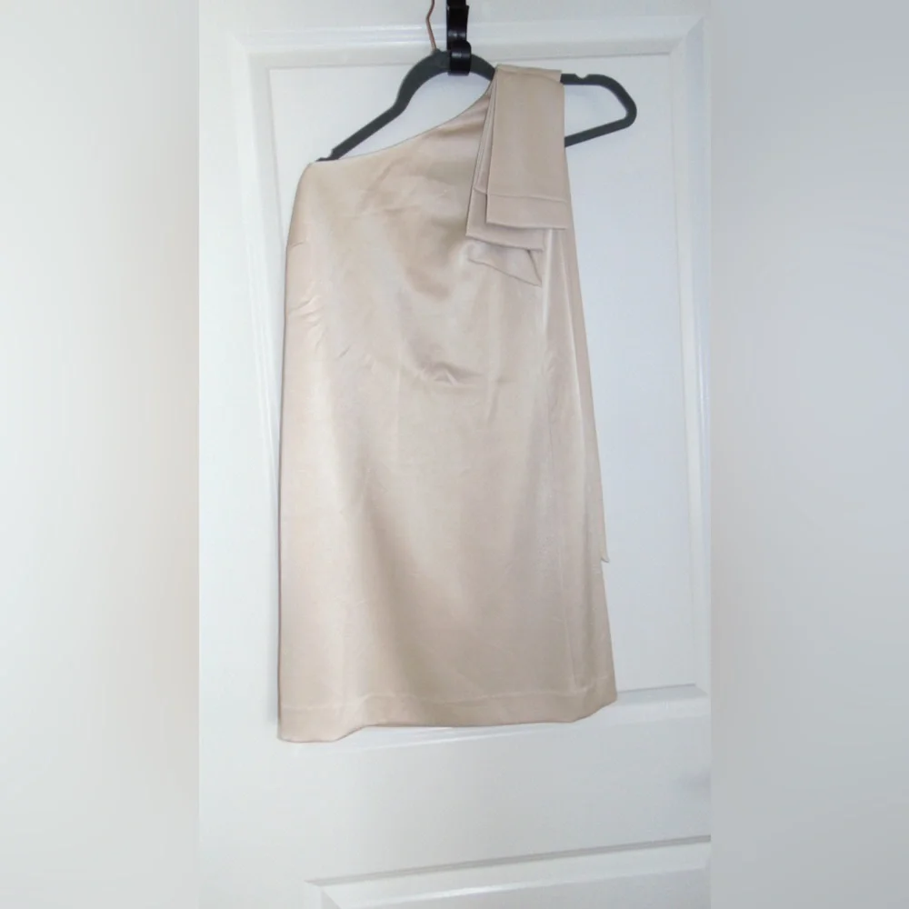 Club Monaco One-Shoulder Dress - Picture 4 of 5